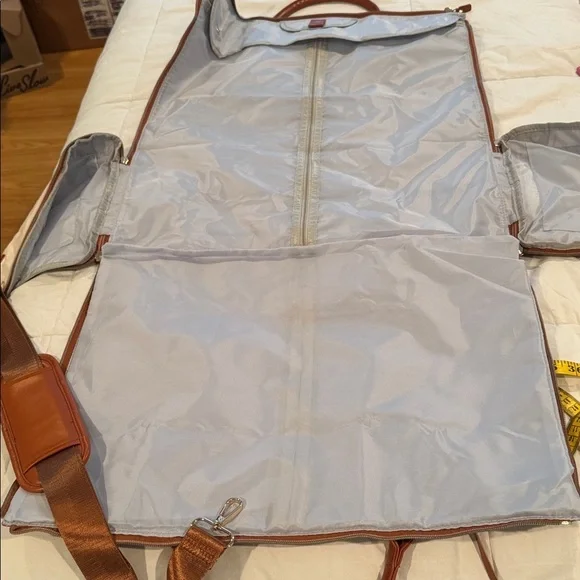 Emmafy NWOT 🔥sale🔥travel smart garment bag in cream and brown - Picture 10 of 15